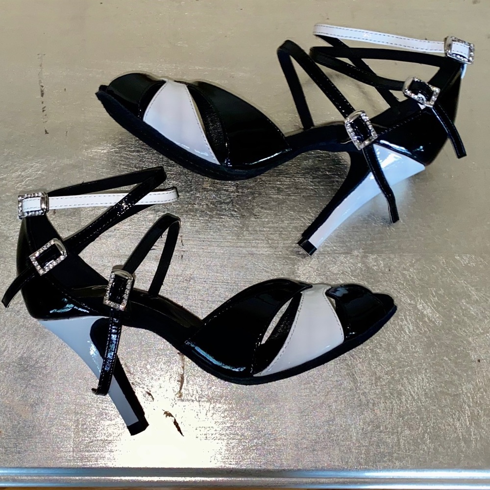 New Latin Dance Shoes Patent leather suede bottoms